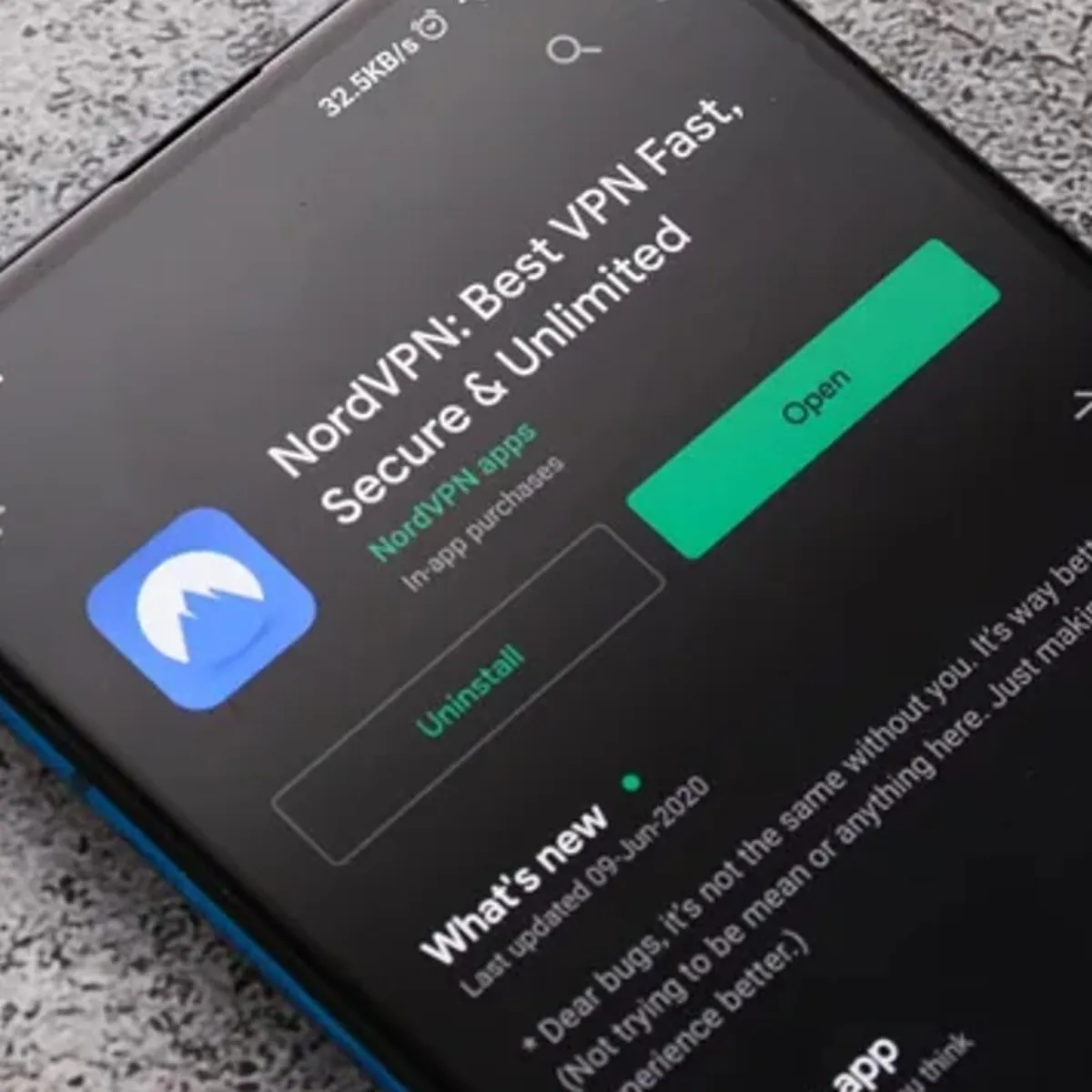 Which are the VPN risks in a mobile phone