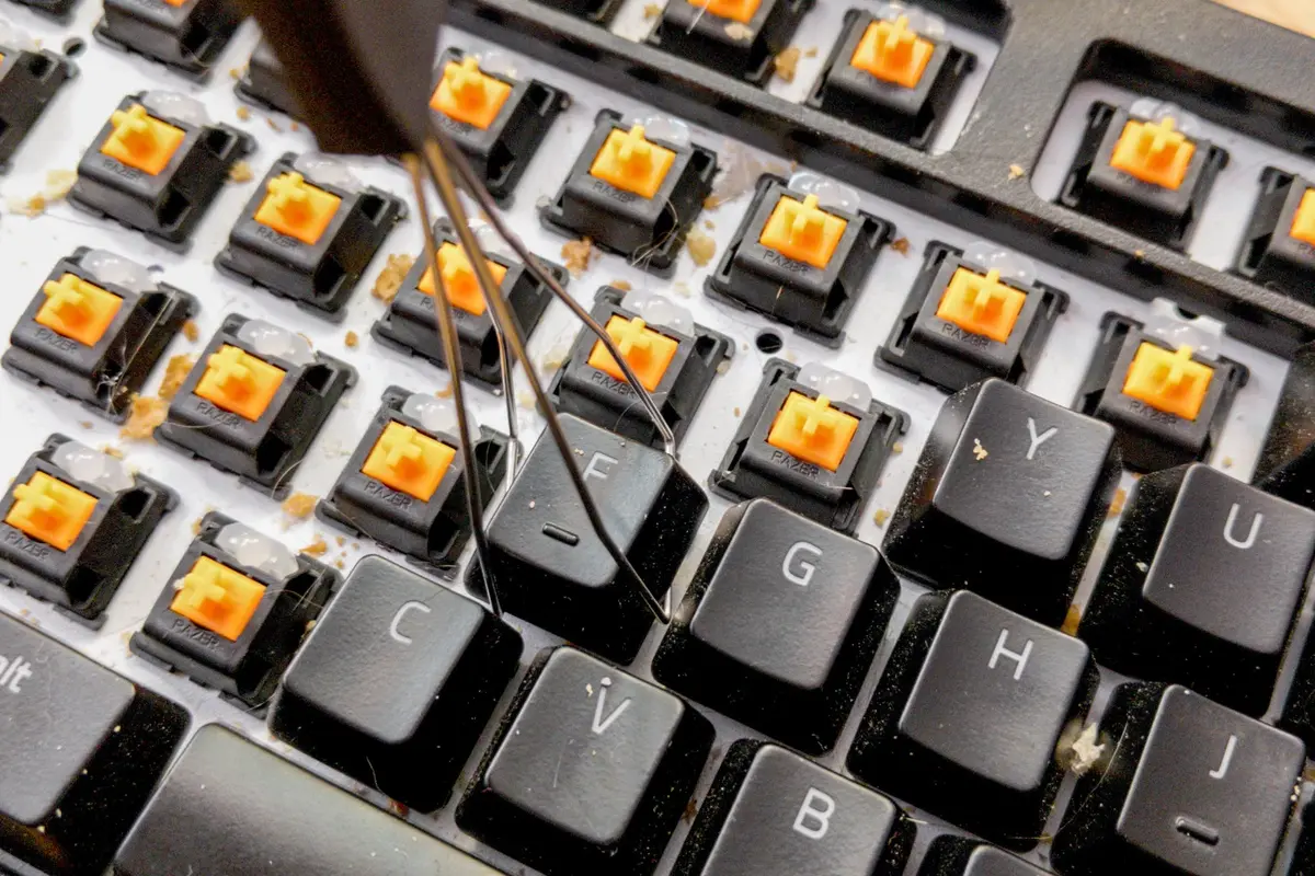 Clean keybord keys