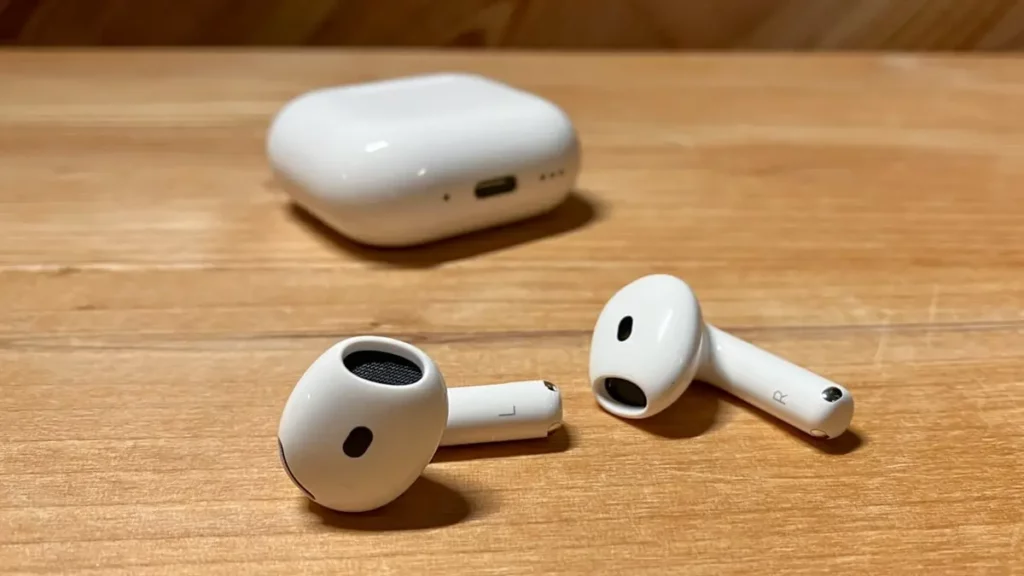 Listen music with two pairs of AirPods from one iPhone