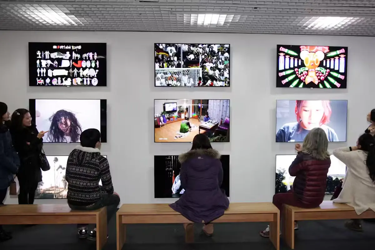 Your Smart TV may be listening to your conversations