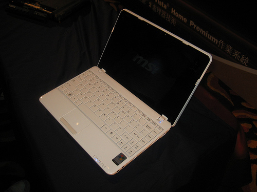 MSI U200