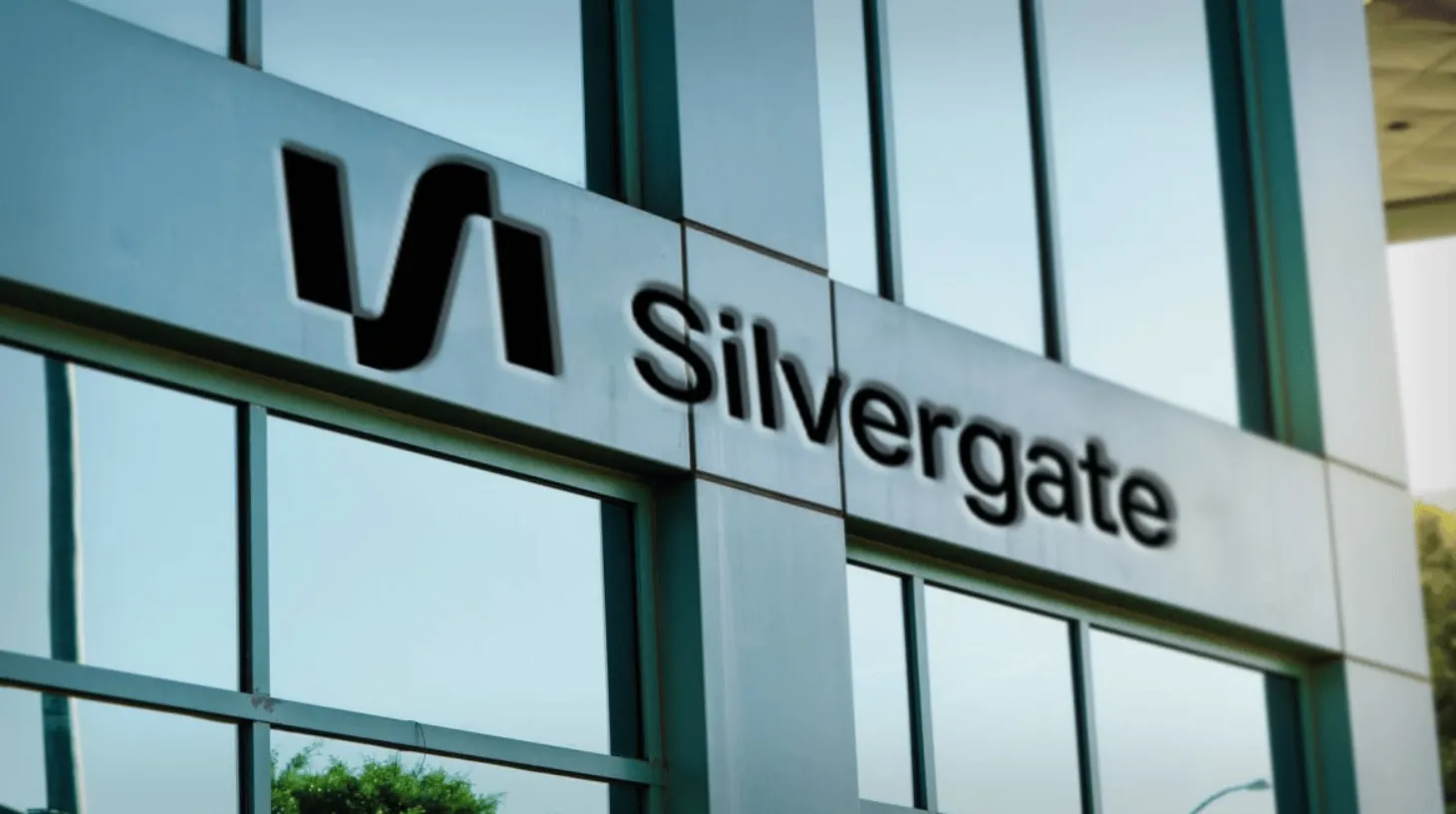 caen acciones silvergate