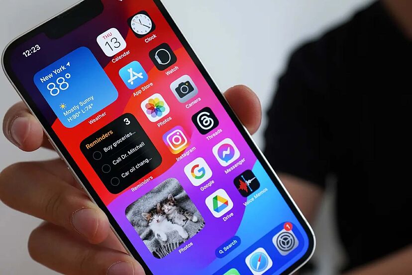 deshabilitar o habilitar el texto predictivo en un iPhone con iOS 17