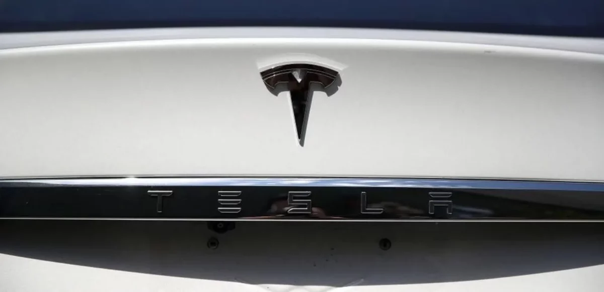 tesla conducción autónoma total