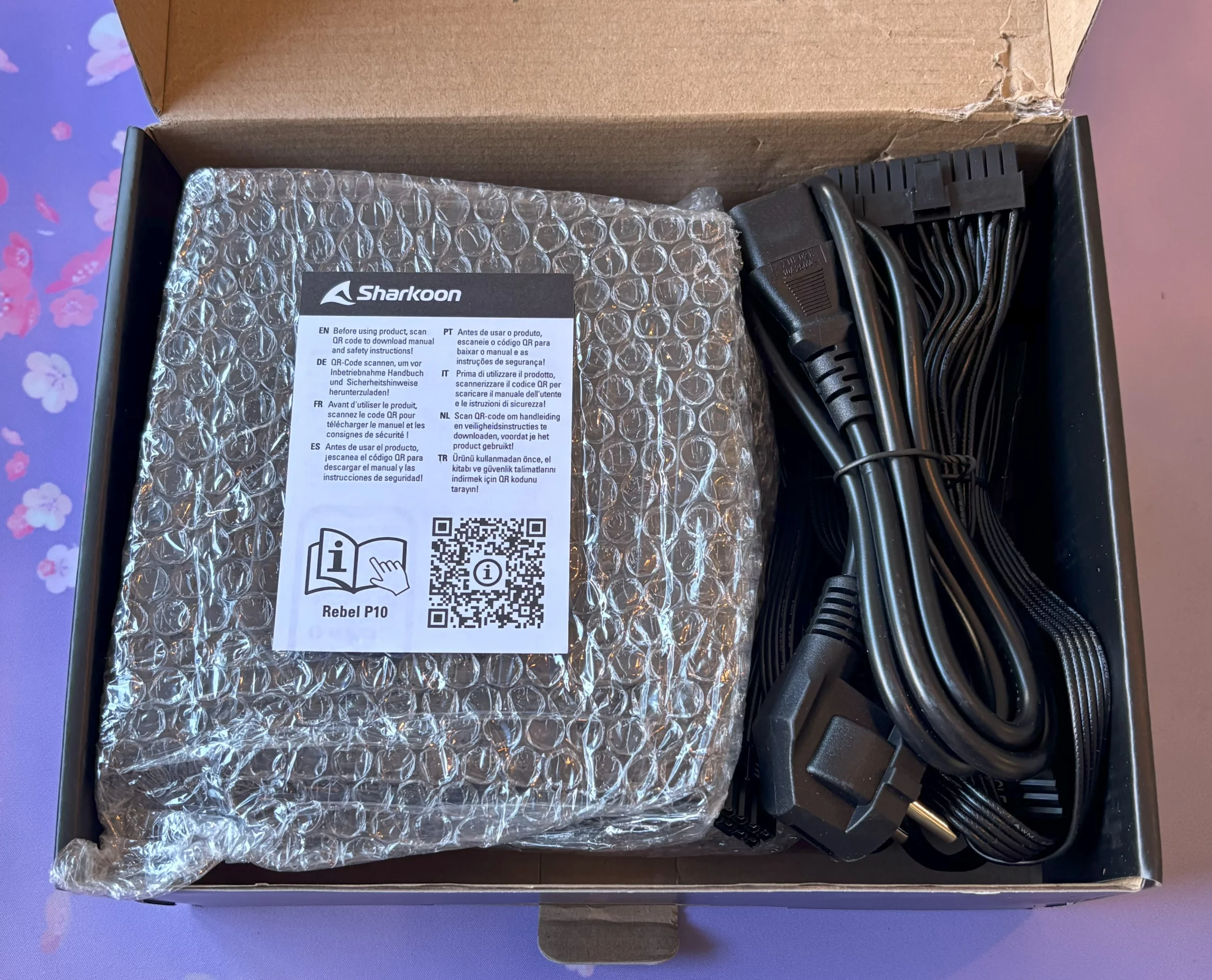 Fuente de alimentación Sharkoon REBEL P10 de 750W