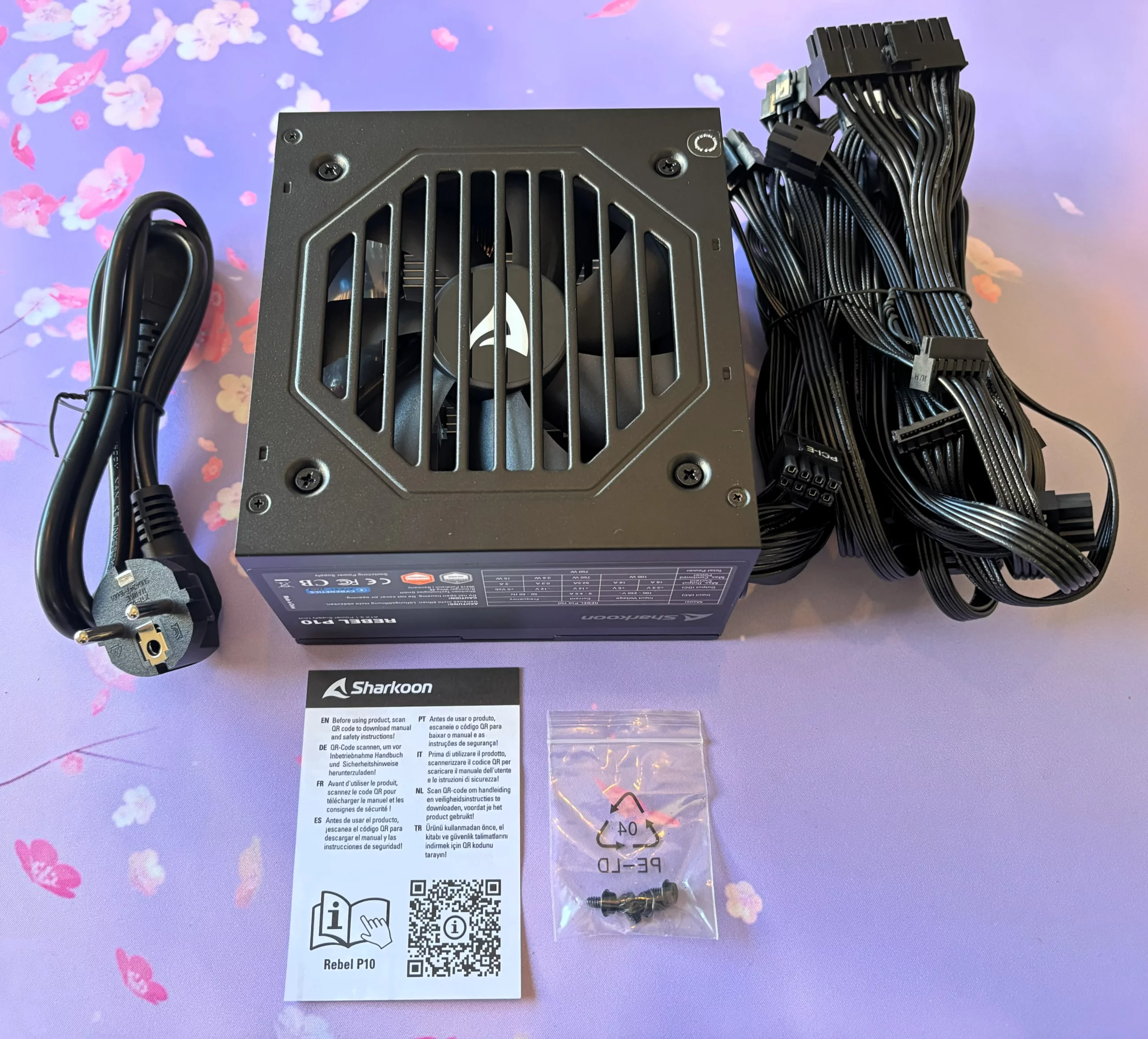 Fuente de alimentación Sharkoon REBEL P10 de 750W