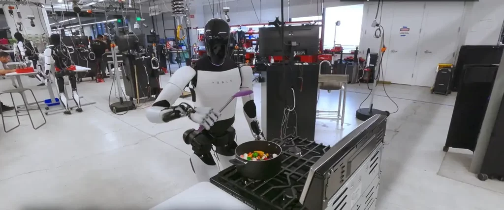 El Optimus de Tesla, pasa de bailarín a ayudante doméstico