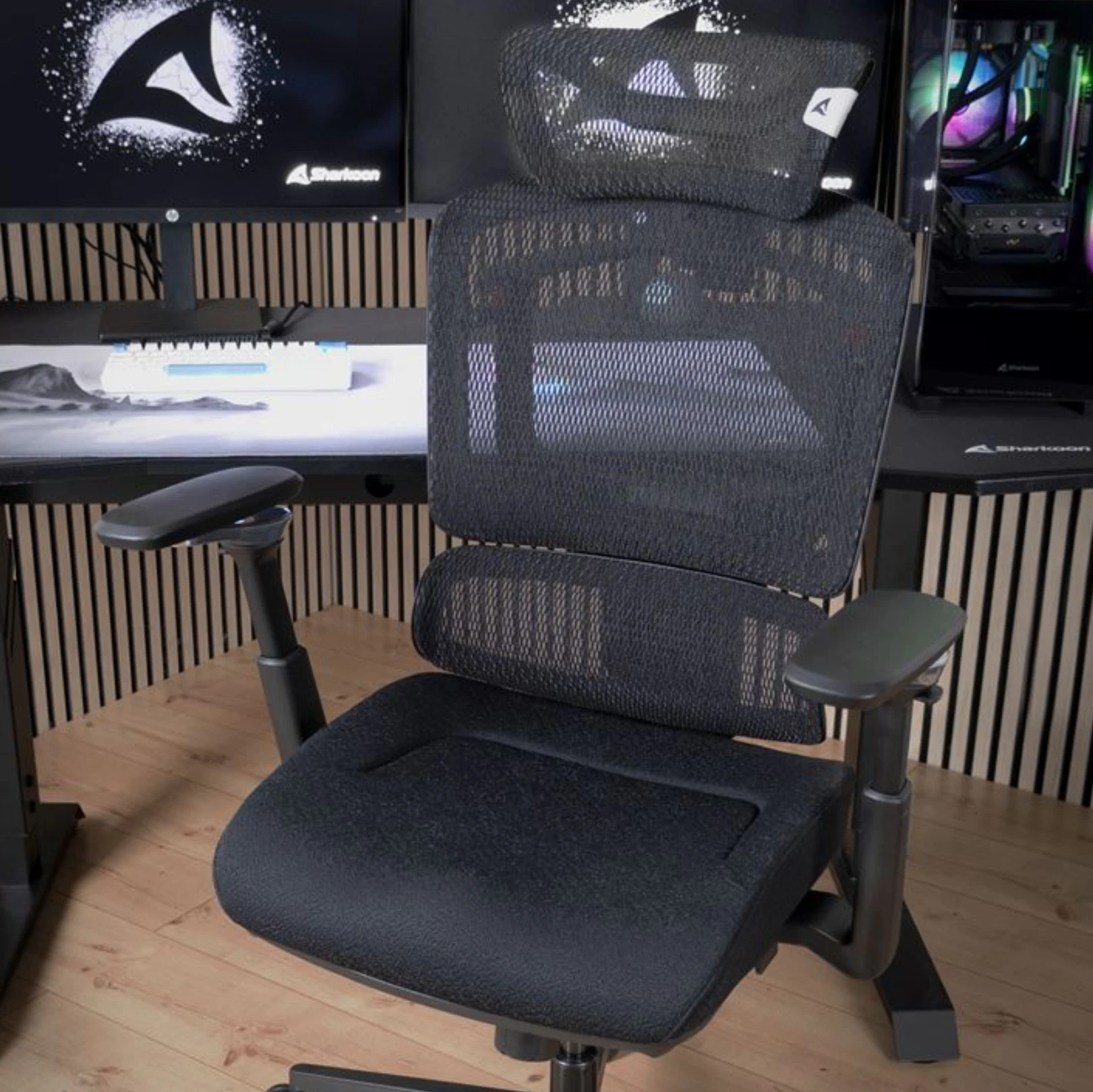Sharkoon OfficePal C50 y C50M: sillas con respaldo de rejilla y ajustes 5D